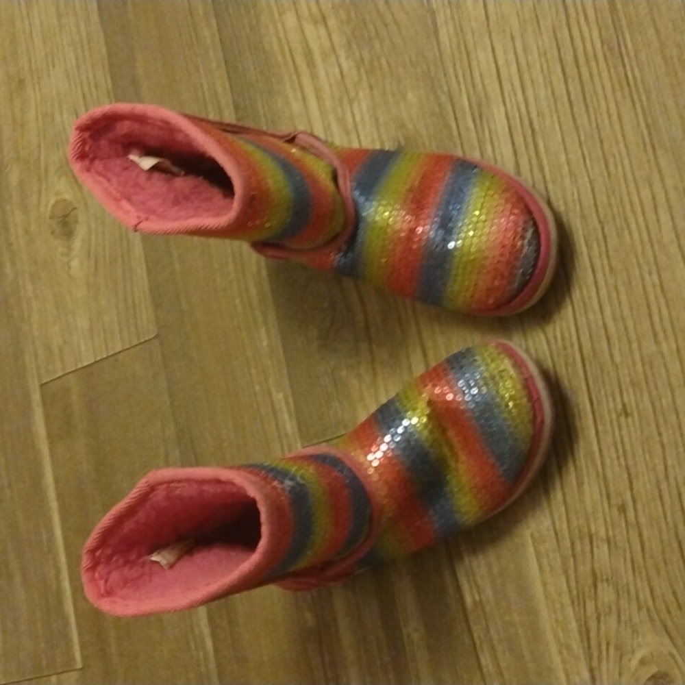 Kids rainbow 🌈 boots